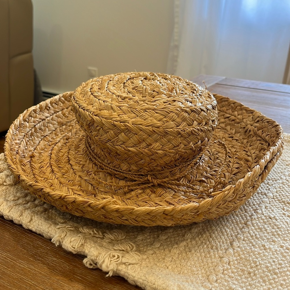 Helen Kaminski Hat